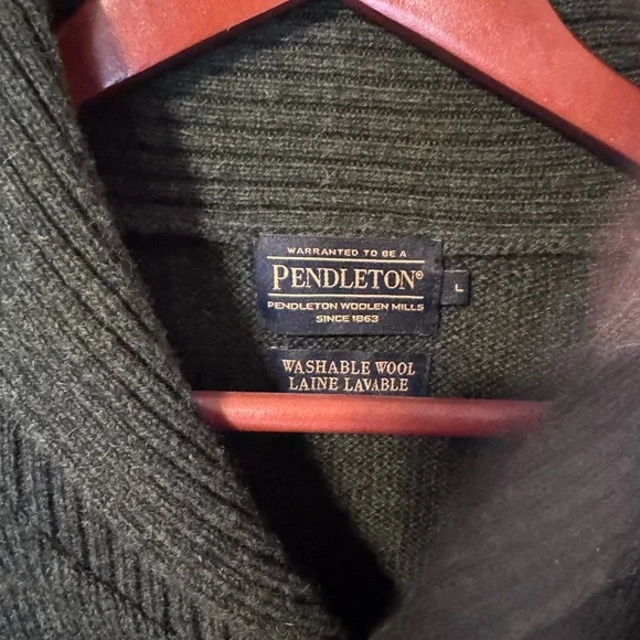 Pendleton Men's Forest V-Neck Sweater - Picture 2 of 6